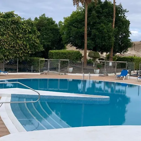 Mango דירה אדחה